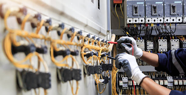 Professional Electrician technician working in Oakland City, IN